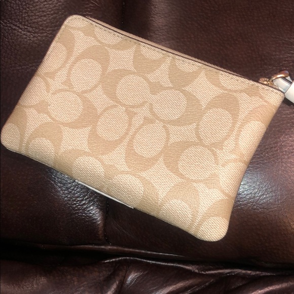 Coach wristlet - Picture 3 of 4